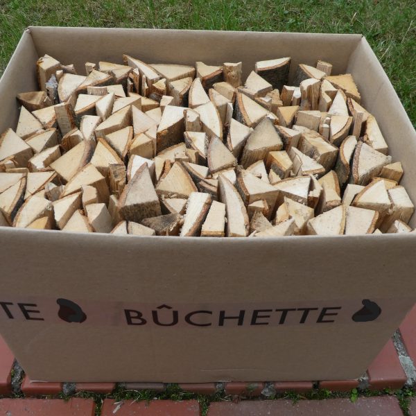 Bûchette-Anzündholz im Karton